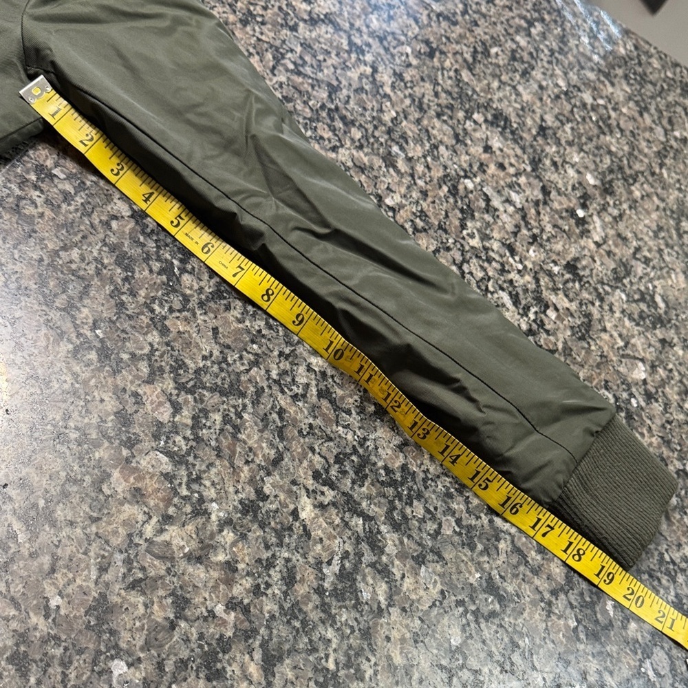 Levi's Women's Olive Utility Jacket with Faux Fur Trim EUC S - Picture 8 of 11